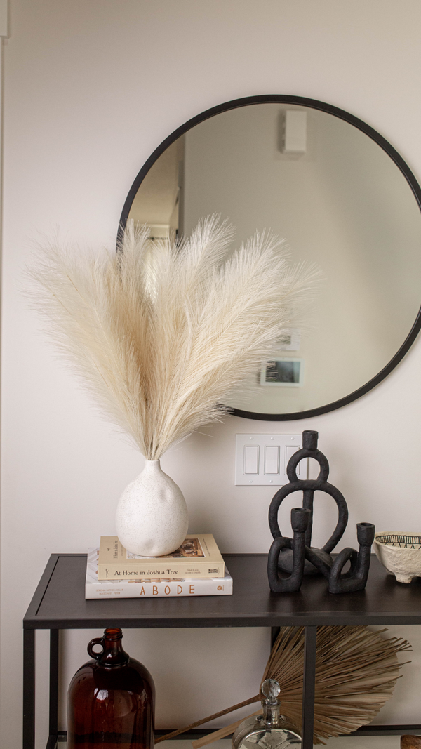 PAMPAS GRASS DESIGN? NOT SURE WHERE TO START? OUR MOJAVE VASE AND FAUX VASE ACCENTS ARE A PERFECT ADDITION TO ANY DESIGN!
